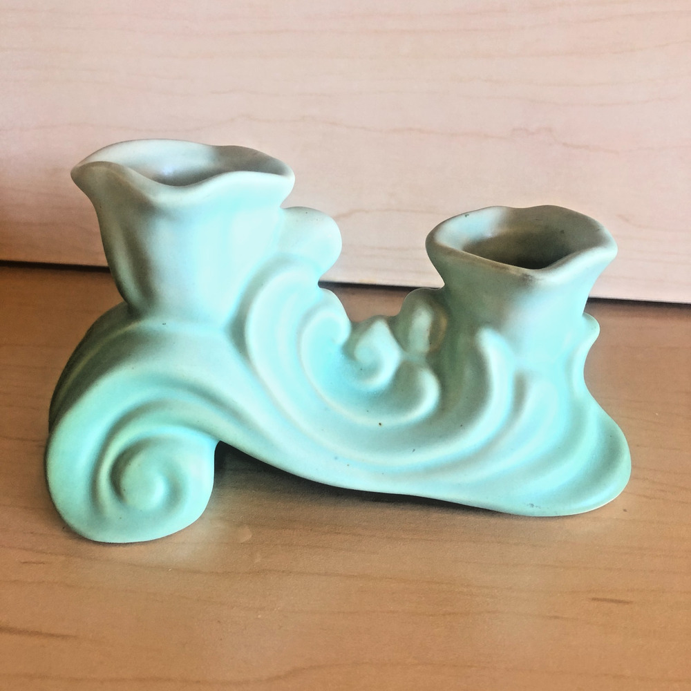 Vintage Weller Pottery Gloria Matte Green Double Candle Holder Art Deco Swirl